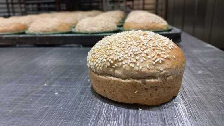 La cooperativa Perlecop creó el primer pan de hamburguesas hecho con harina  de cerveza y llega a Temple Craft. | ESSApp